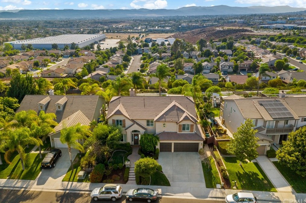38925 Cherry Point Ln, Murrieta, CA 92563-8814