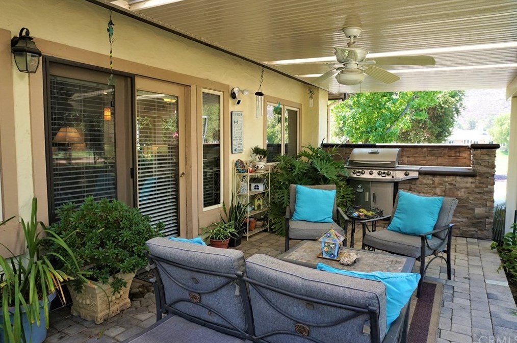 38190 Oaktree Loop, Murrieta, CA 92562-3078