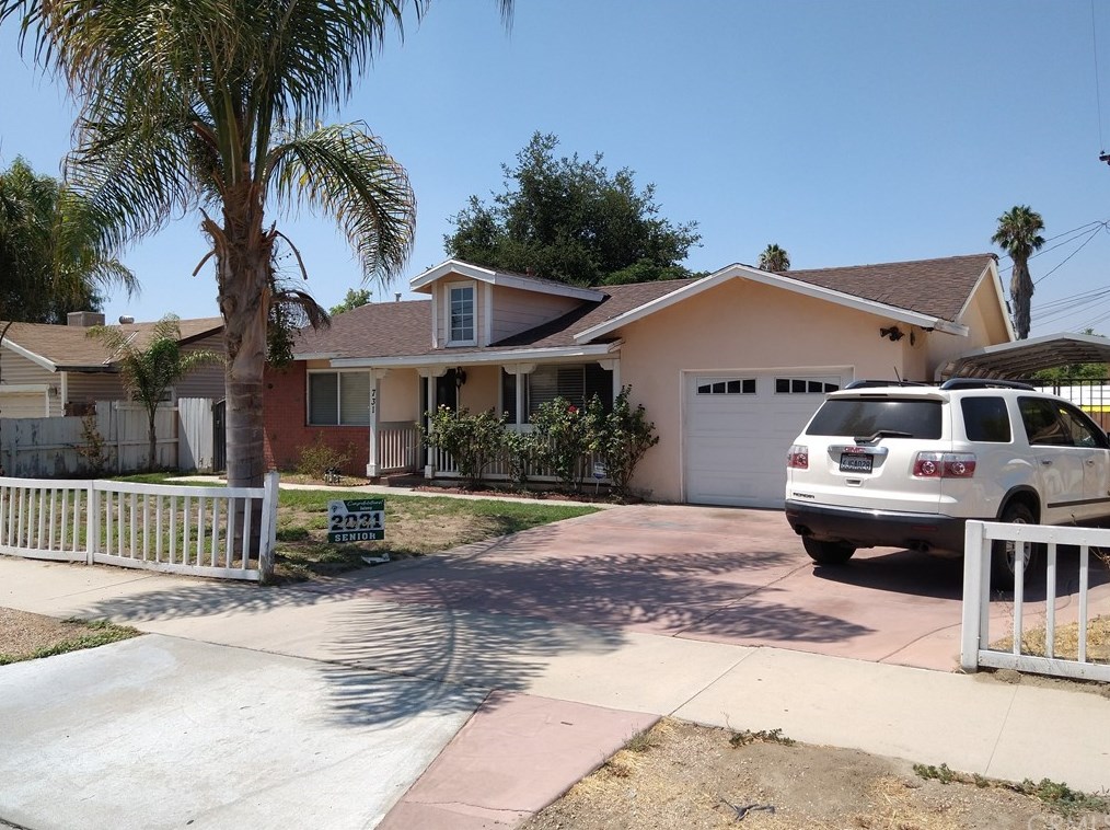 731 Santa Fe St, Hemet, CA 92543-7232