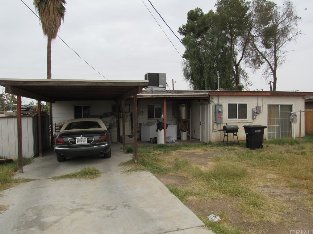 391 1st St, Blythe, CA 92225-2818