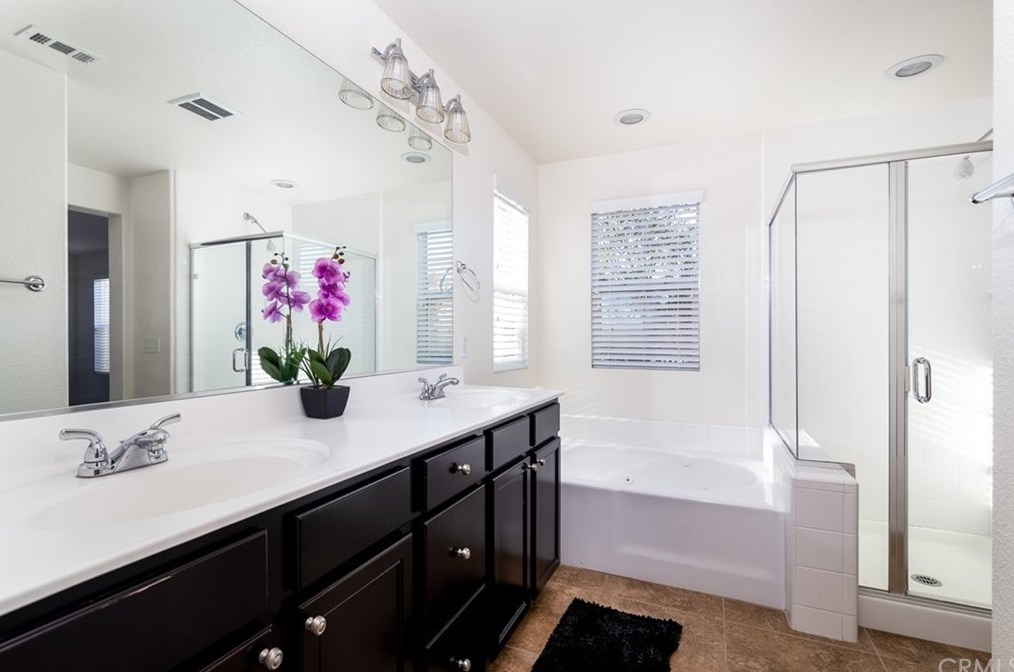 40445 Amesbury Ln, Temecula CA 92591-4428 exterior