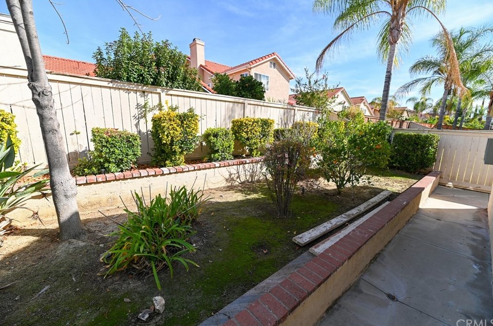 24460 Tuscola Cir, Murrieta CA 92562-4154 exterior