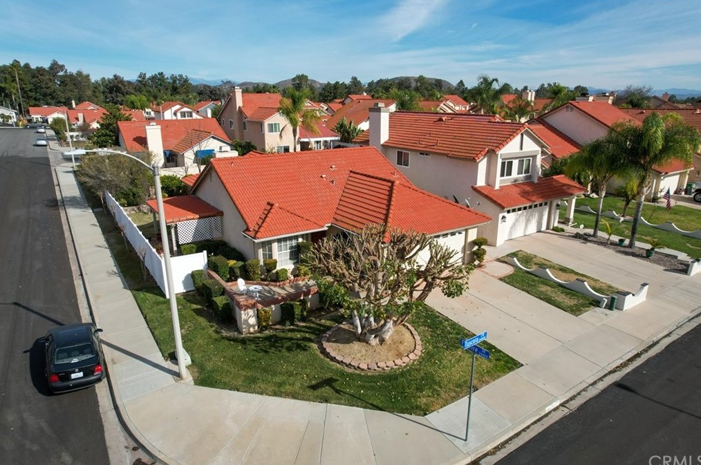 24460 Tuscola Cir, Murrieta CA 92562-4154 exterior
