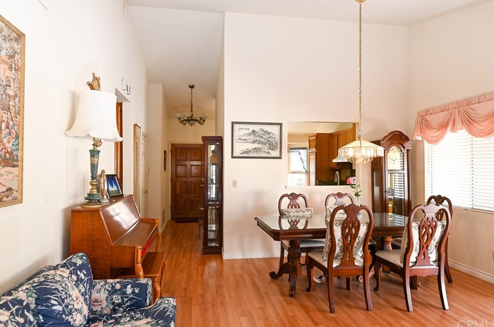 24460 Tuscola Cir, Murrieta CA 92562-4154 exterior