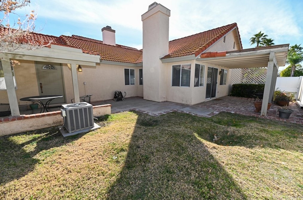 24460 Tuscola Cir, Murrieta CA 92562-4154 exterior