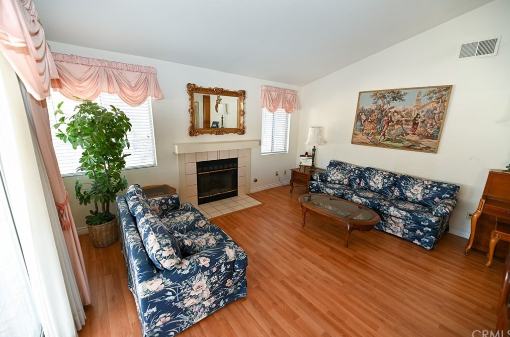 24460 Tuscola Cir, Murrieta CA 92562-4154 exterior