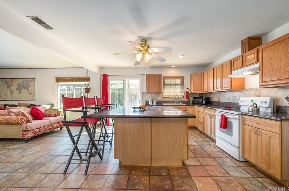 40014 Walnut St, Hemet, CA 92543-9622