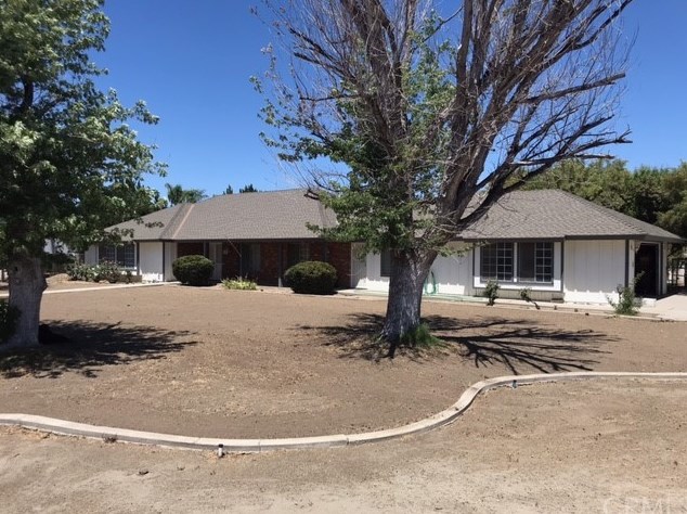 700 Smith Rd, Hemet, CA 92544-1871