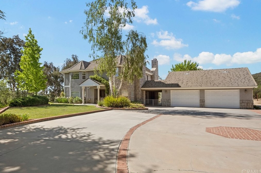 39945 Calle Tuxpan, Murrieta, CA 92562-9079