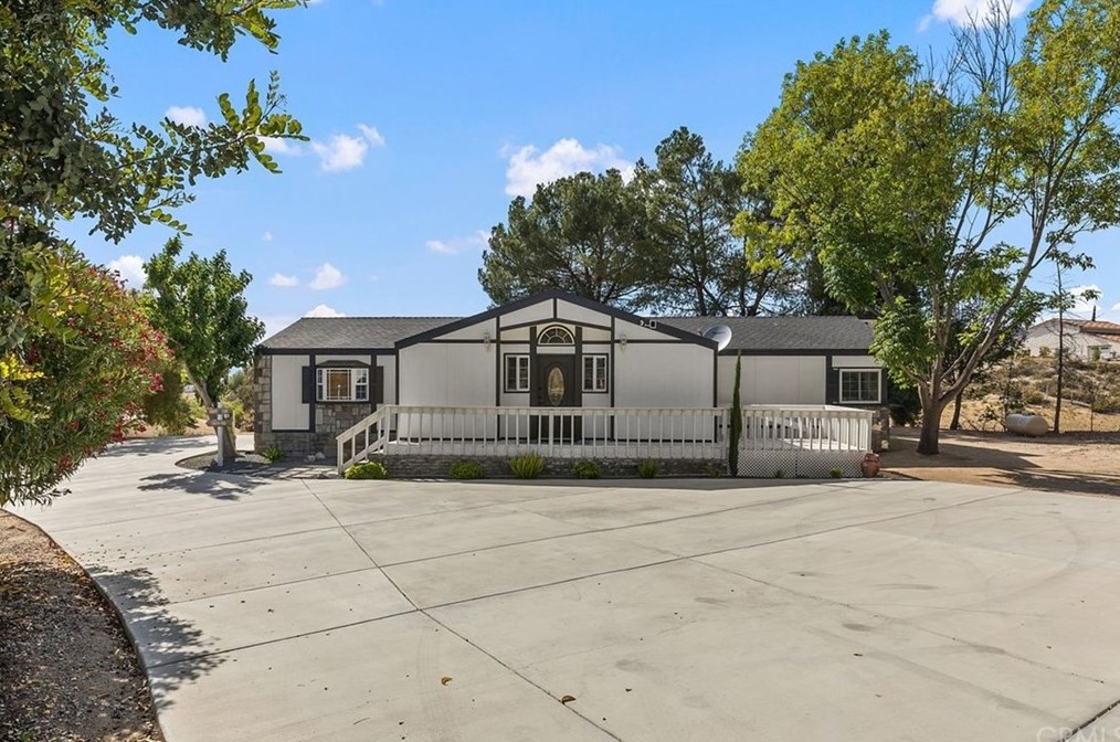 39970 Calle Bellagio, Temecula, CA 92592