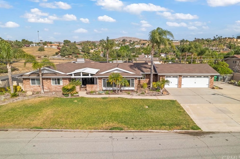 18780 State St, Corona, CA 92881-3780