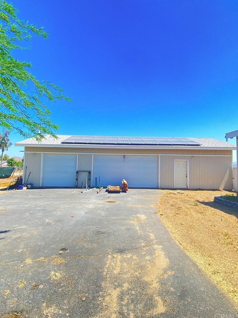 19998 Takajima Rd, Lakeview, CA 92567-9057