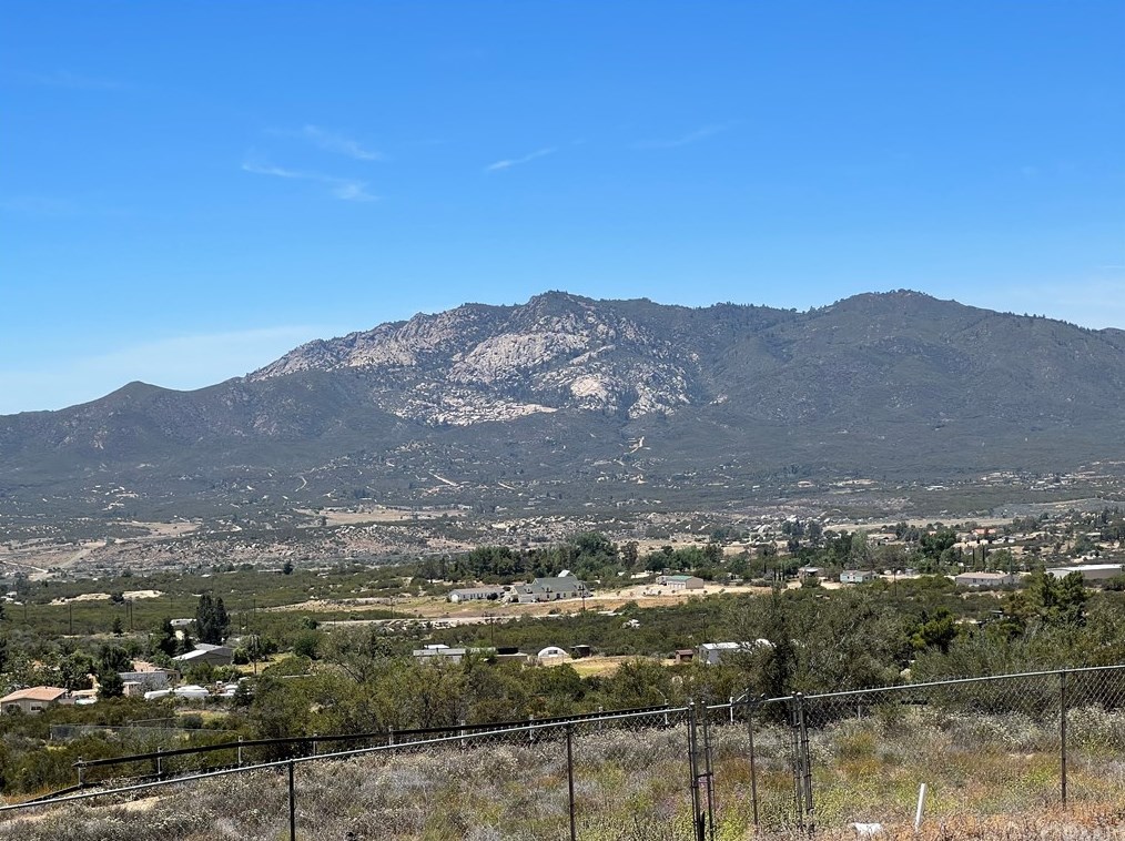 39680 Howard Rd, Anza, CA