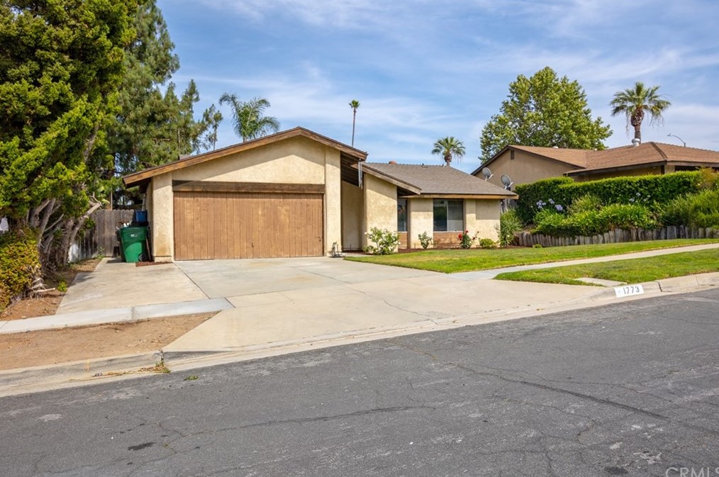 1773 Cindy Ct, Corona, CA 92882-4814