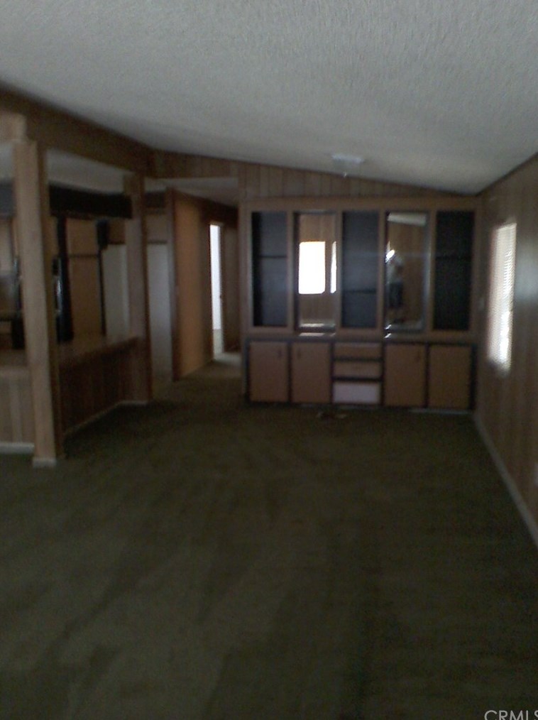 33630 El Centro Ave, Hemet, CA 92545-9406