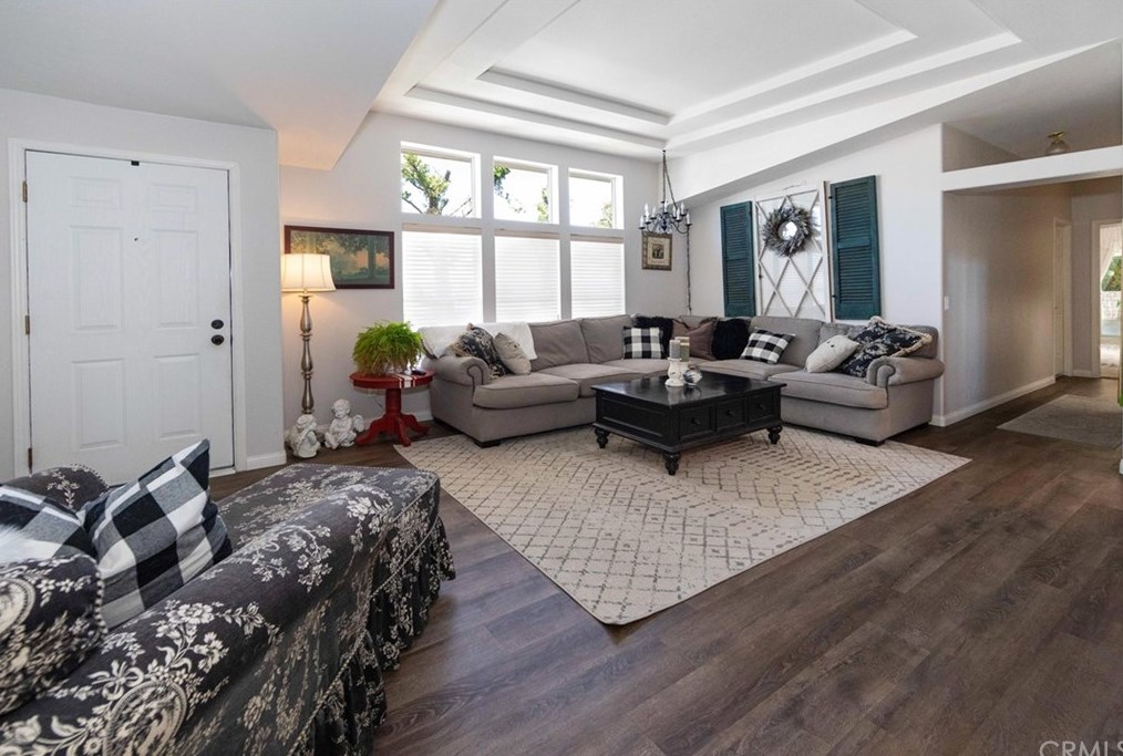 38108 Calle Quedo, Murrieta, CA 92563-5634