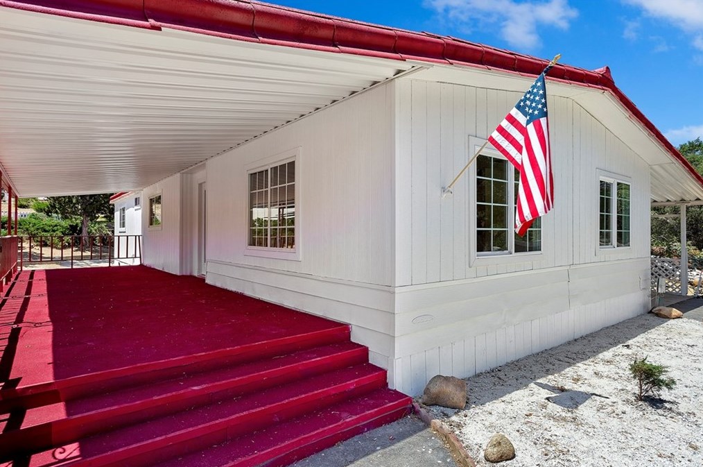 32380 Rainbow Oaks Dr, Temecula, CA 92592