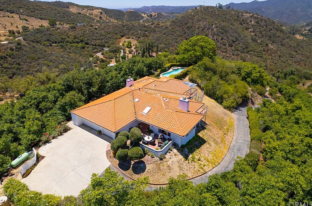 2366 Green Valley Rd, Fallbrook, CA 92028-9727