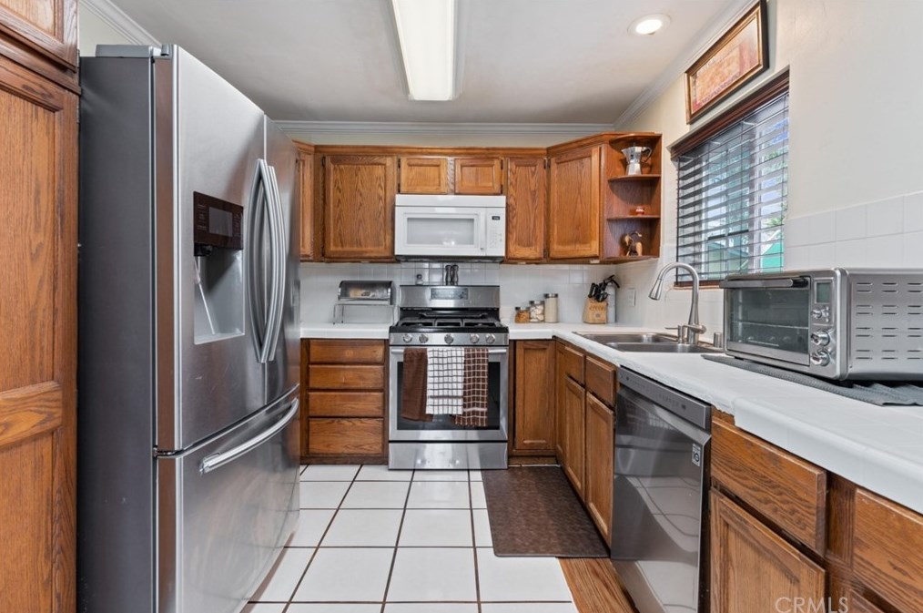 2412 W West Ave, Fullerton, CA 92833