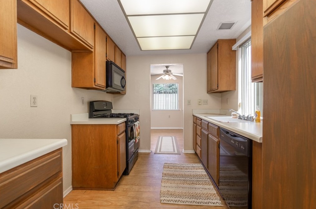 2402 Daybreak St, Hemet, CA 92545-4735
