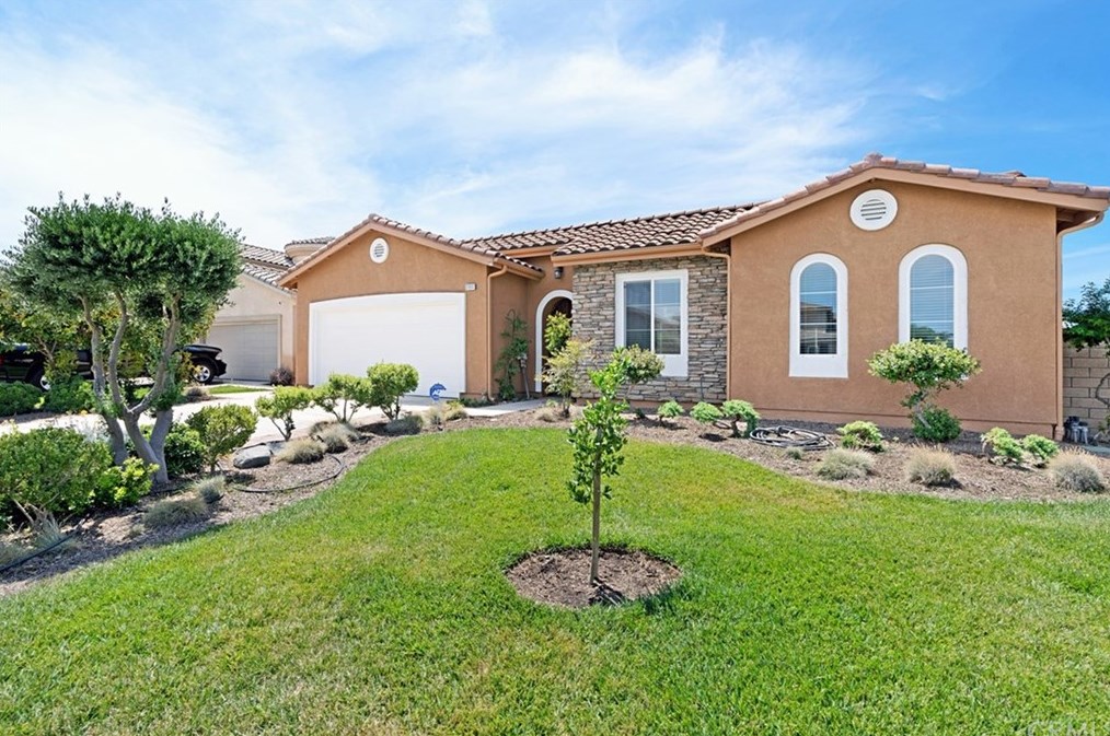 31863 Corte De Pinos, Winchester, CA 92596-8459
