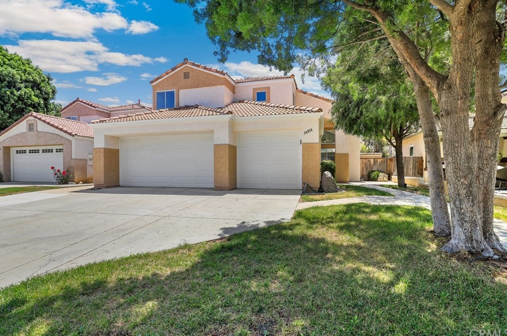 39854 Avenida Miguel Oeste, Murrieta, CA 92563-5257