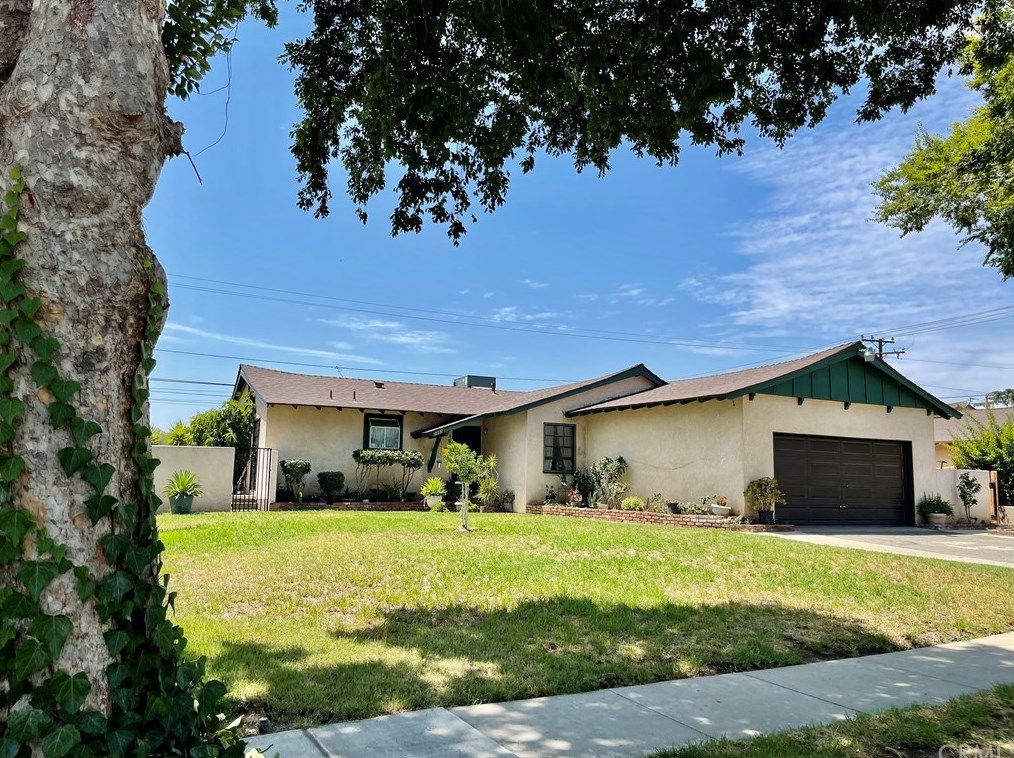 2883 Spruce St, Rialto, CA 92376