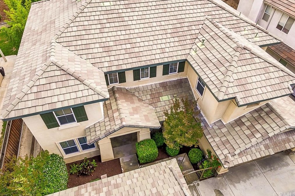 23388 Blue Gardenia Ln, Murrieta, CA 92562-2235