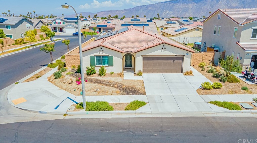 350 W Fruitvale Ave, Hemet, CA 92543