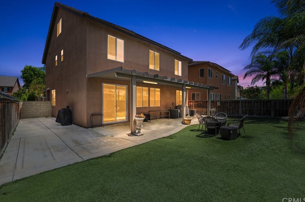 38377 Coralino Dr, Murrieta, CA 92563-3232