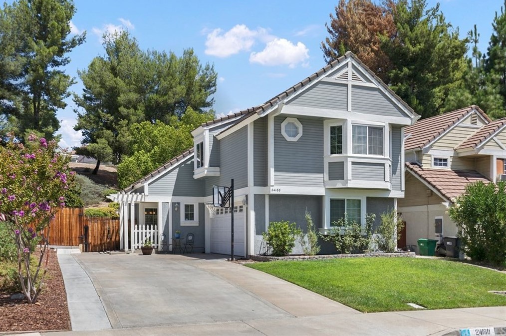 24180 Falconer Dr, Murrieta, CA 92562-4622