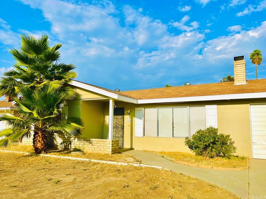 1268 Gilbert St, Hemet, CA 92543-7933