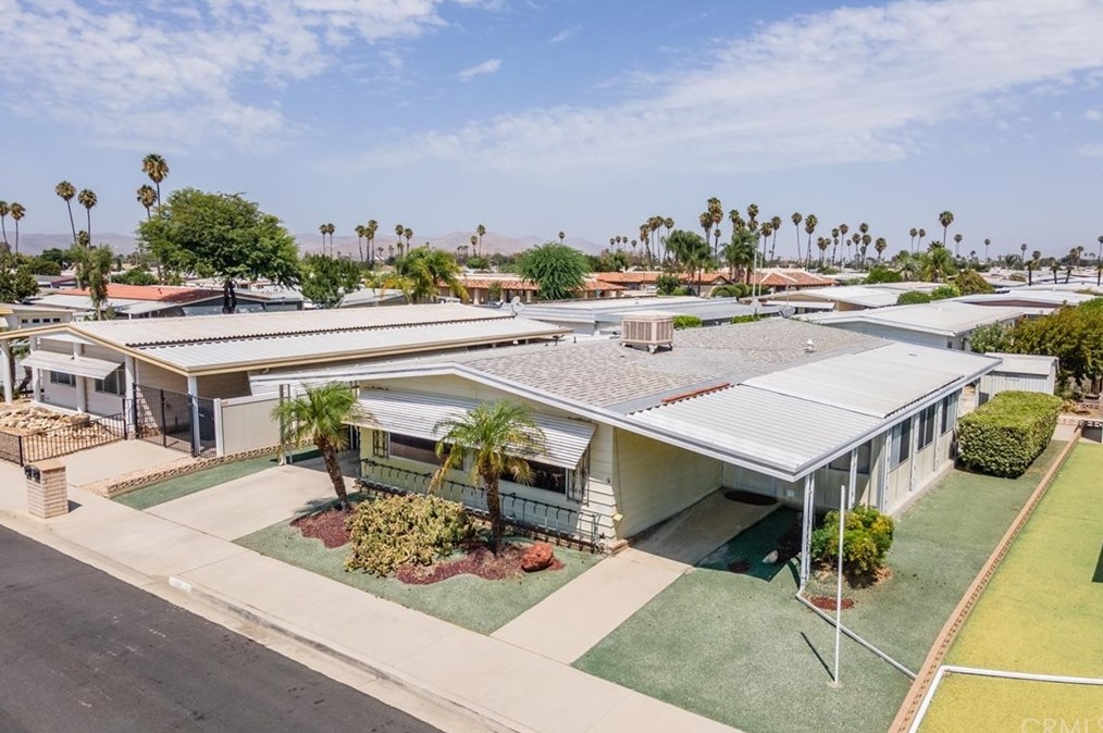 1650 Santa Susana Dr, Hemet, CA 92543-6854