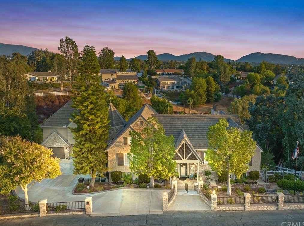 40900 Via Los Altos, Temecula, CA 92591