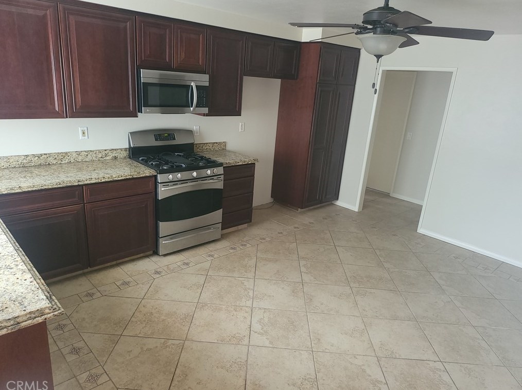 41110 Vinton Pl, Hemet, CA 92544-7441