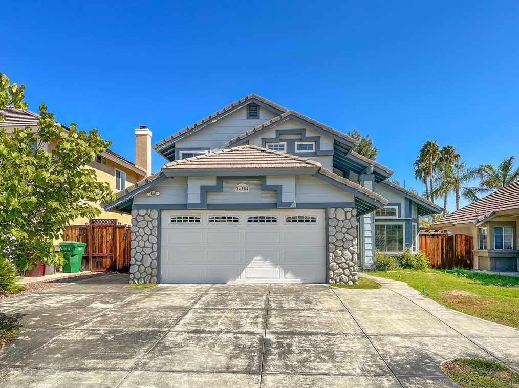 24354 Heron Ln, Murrieta, CA 92562-4055