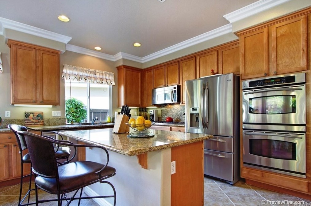 42282 Regents Hill Cir, Temecula, CA 92592