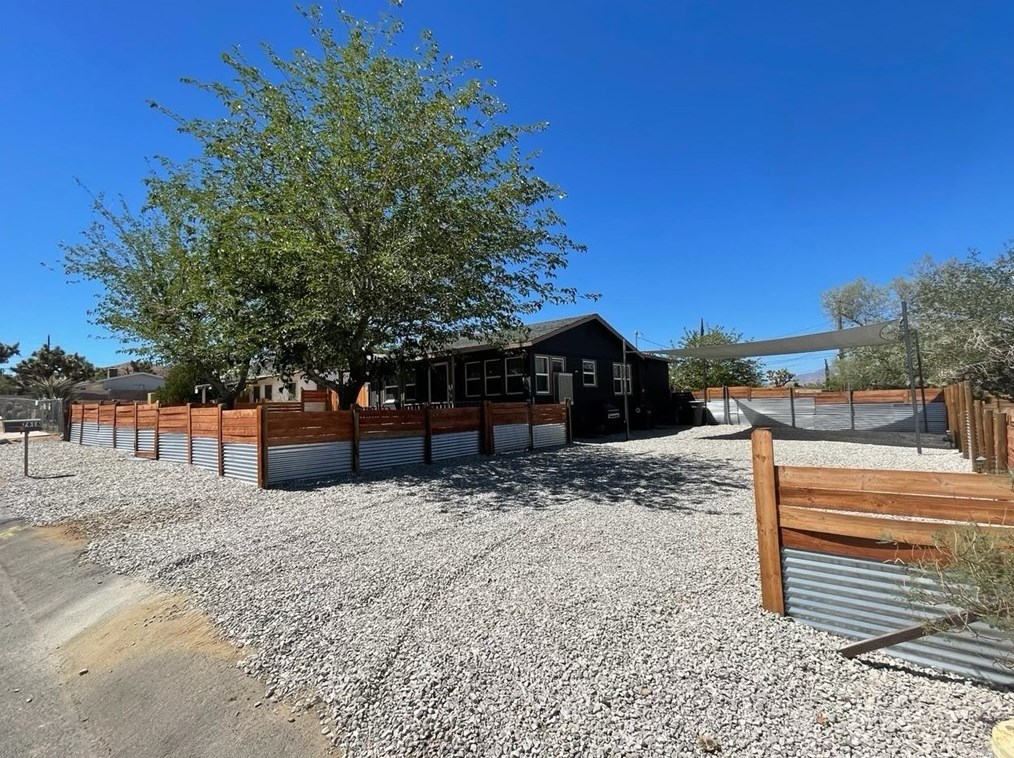 7616 Apache Trl, Yucca Valley CA  92284-3284 exterior