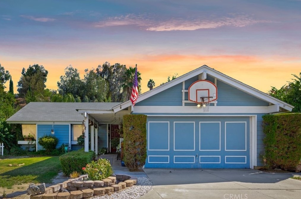 30351 Milky Way Dr, Temecula, CA 92592-3225