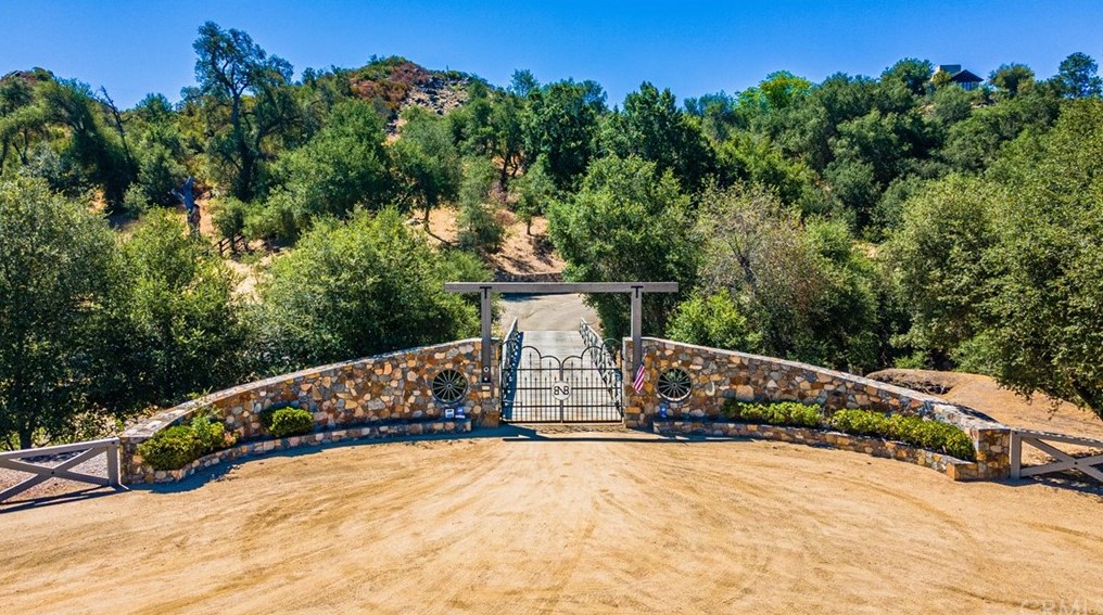 19205 Hombre Ln, Murrieta, CA 92562-8500