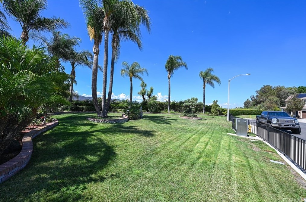 28289 Corte Ocaso, Temecula CA  92592-3081 exterior