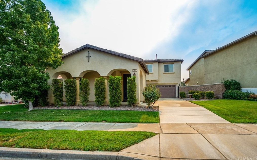 1616 Gazebo Ln, Hemet, CA 92545-8742