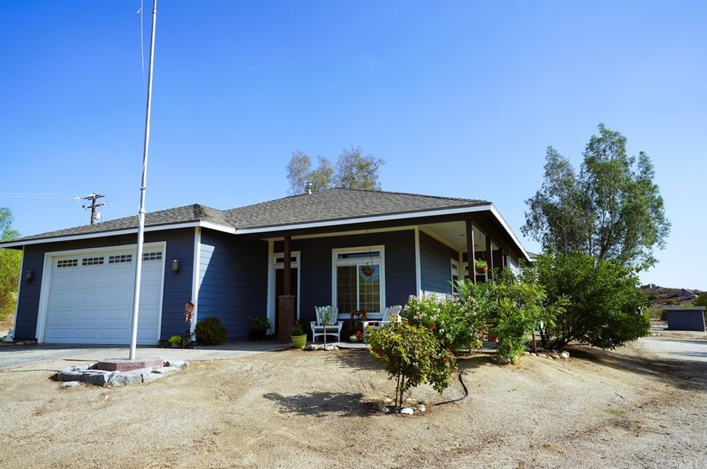 33801 Buckboard Trl, Lakeview, CA 92567-9611