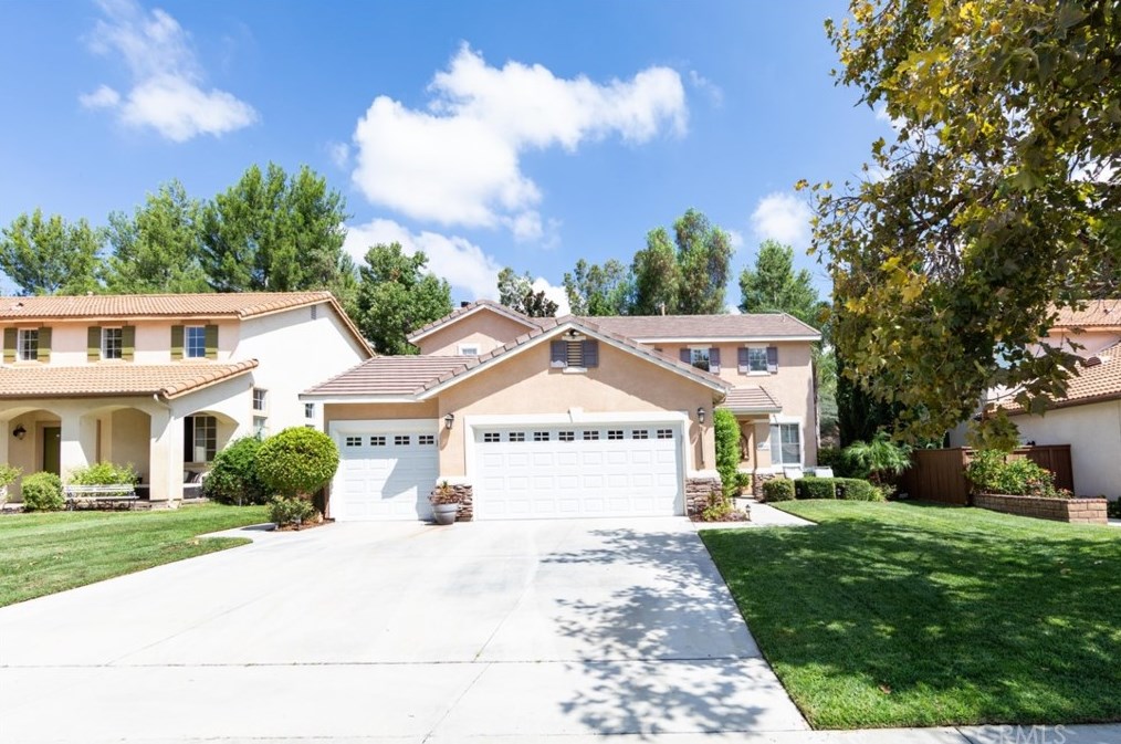 33282 Fox Rd, Temecula, CA 92592-4347