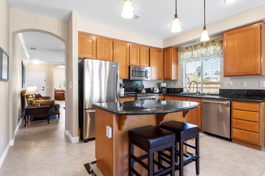 31022 Bunker Dr, Temecula CA  92591-3904 exterior