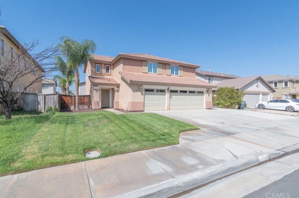 1609 Whiterock Ln, Hemet, CA 92545-7034