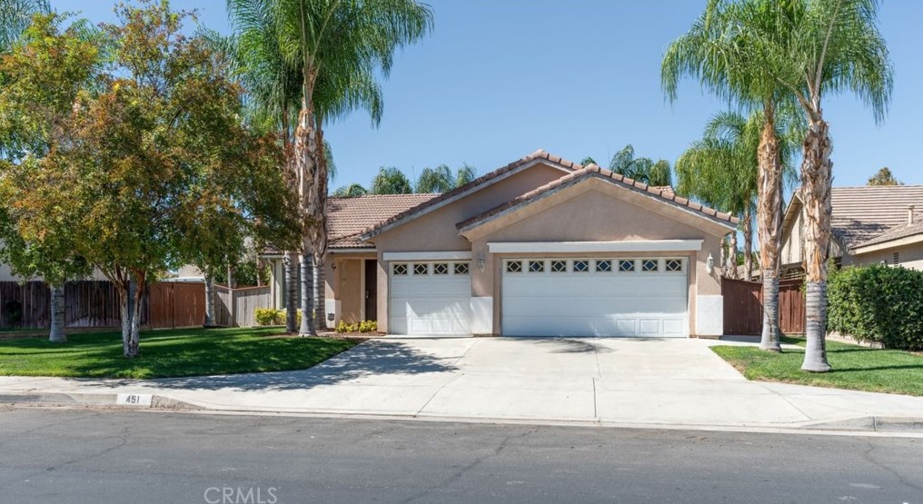 451 Steiner Dr, Hemet, CA 92544-1765