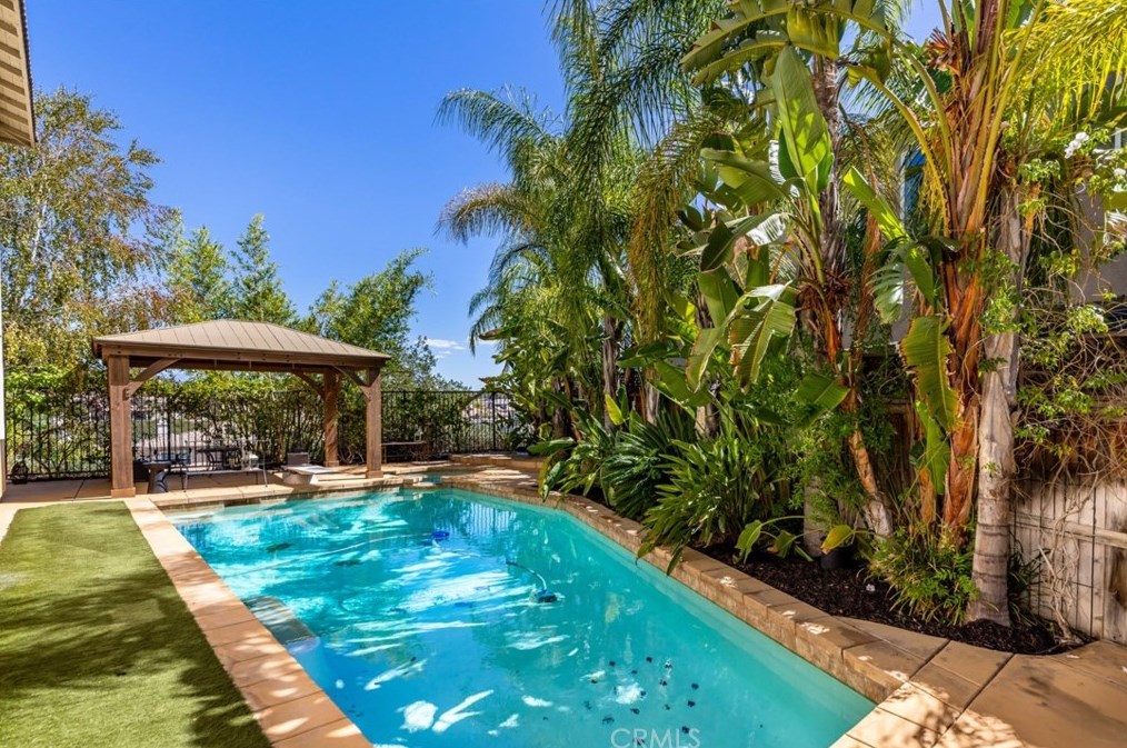 23640 Carneros Ct, Murrieta, CA 92562-4808