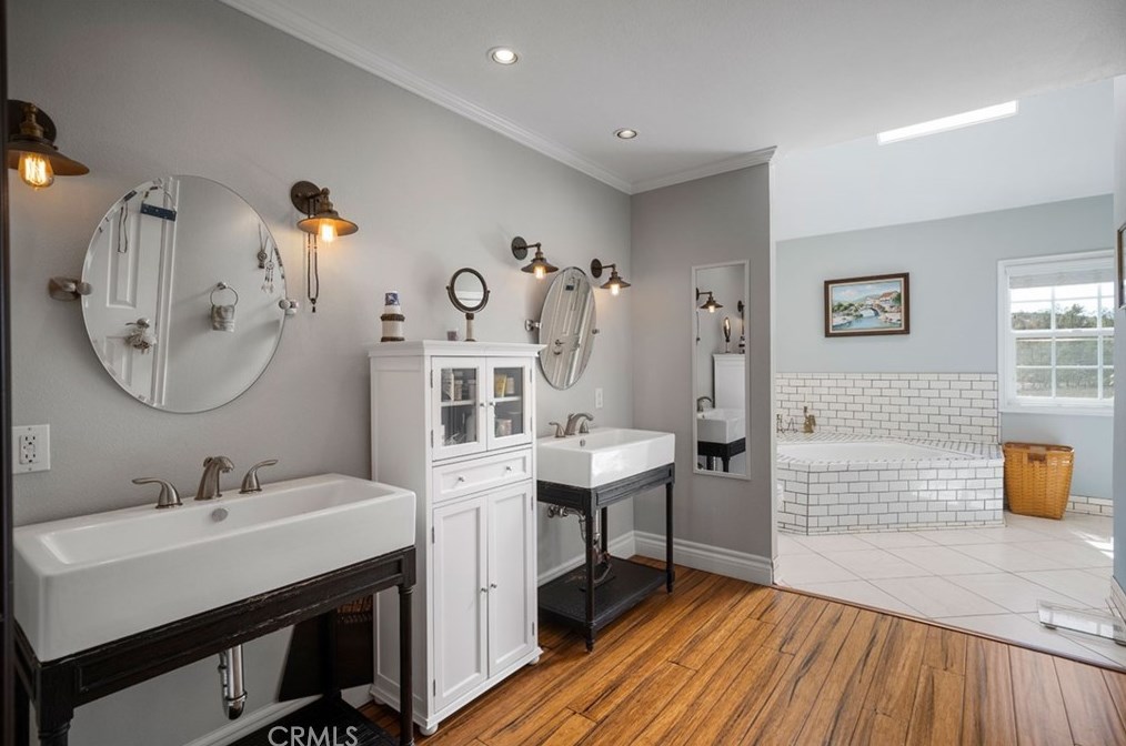 20585 Avenida Castilla, Murrieta CA  92562-9239 exterior