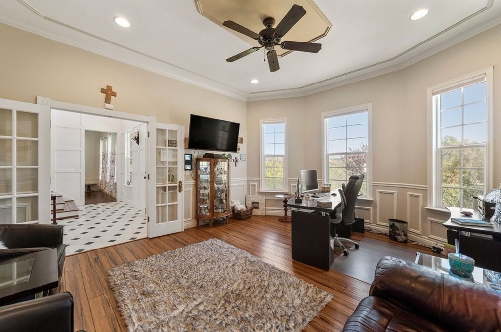 20585 Avenida Castilla, Murrieta CA  92562-9239 exterior
